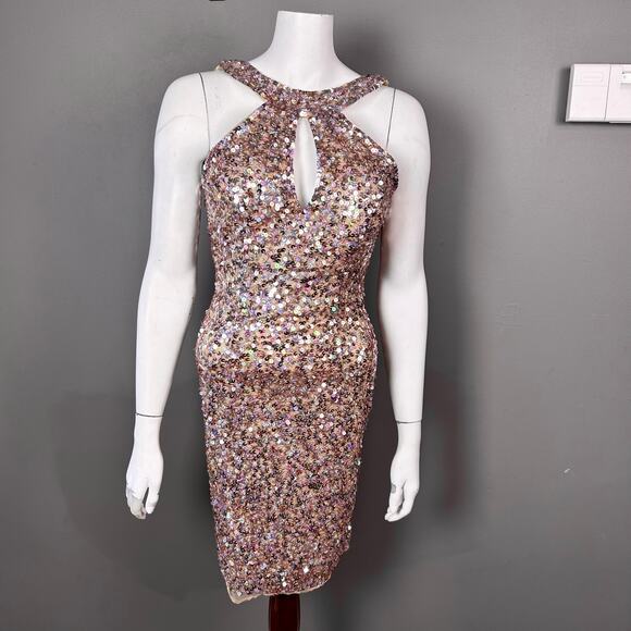Mac Duggal dress size 0 all over sequin open back Eras Tour halter prom cocktail